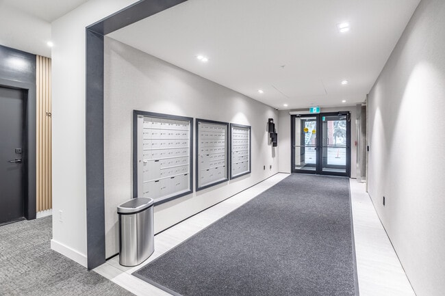 The Leston Affordable in Edmonton, AB - Building Photo - Lobby