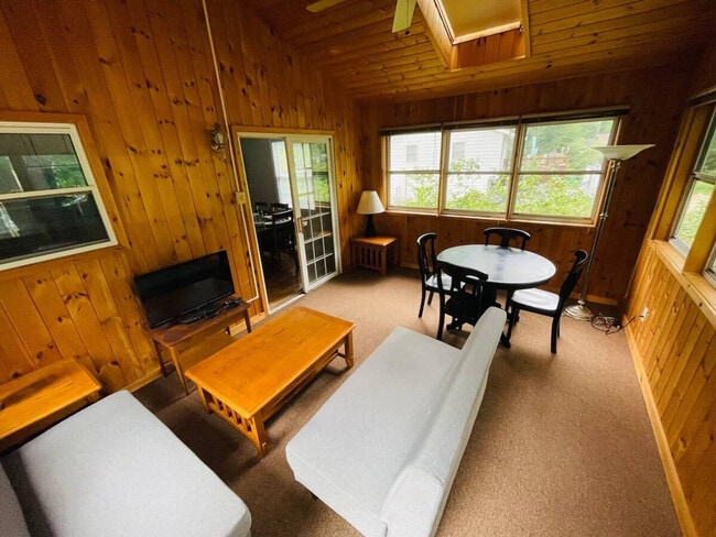 27 Karista Spring Dr in Saratoga Springs, NY - Building Photo - Building Photo