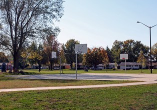 Parkview Terrace Apartments in Mishawaka, IN - Building Photo - Building Photo