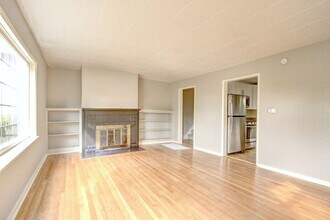 502 NE 72nd St in Seattle, WA - Building Photo - Building Photo