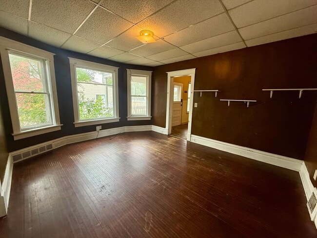 property at 834 S 3rd Ave