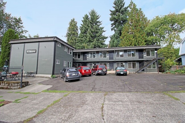 1865-1865 SE Oak St in Portland, OR - Foto de edificio - Building Photo