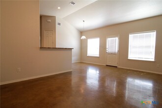 208 Anne Louise Dr in New Braunfels, TX - Building Photo - Building Photo