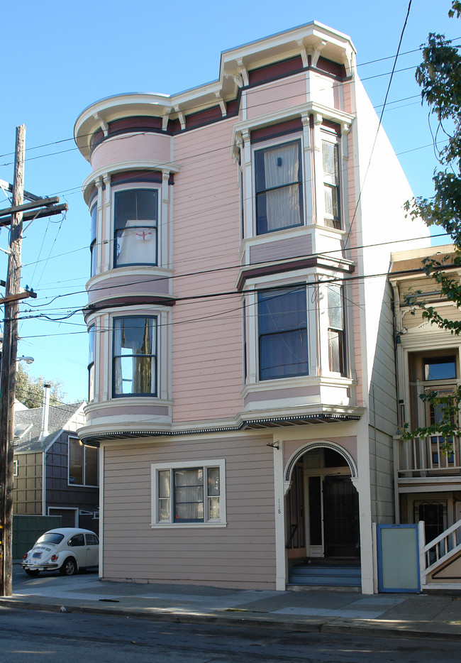 118 Steiner St