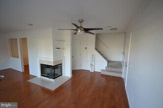46891 Eaton Terrace in Sterling, VA - Building Photo - Building Photo