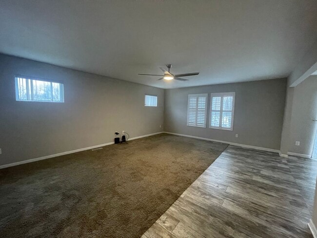 10950 Poplar Bluff Ct in Portage, MI - Building Photo - Building Photo