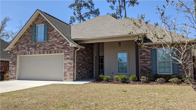 property at 717 English Oak Dr