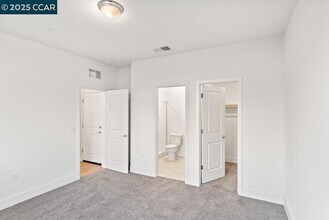 725 Delve Ct in Hayward, CA - Building Photo - Building Photo
