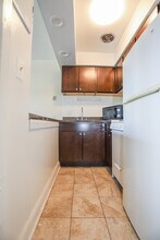 625 W Cornelia Ave, Unit #474 in Chicago, IL - Building Photo - Building Photo