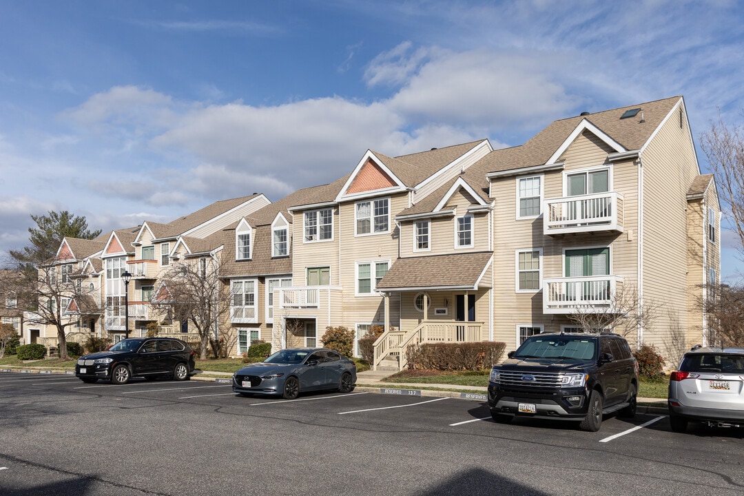 Bridgeport Condominiums in Laurel, MD - Building Photo