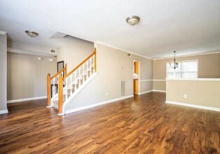 10420 Meadow Crest Ln in Alpharetta, GA - Building Photo - Building Photo