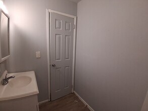 804 Knollcrest Dr in Danville, IL - Building Photo - Building Photo