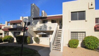 2020 W Union Hills Dr-Unit -256 in Phoenix, AZ - Building Photo - Building Photo