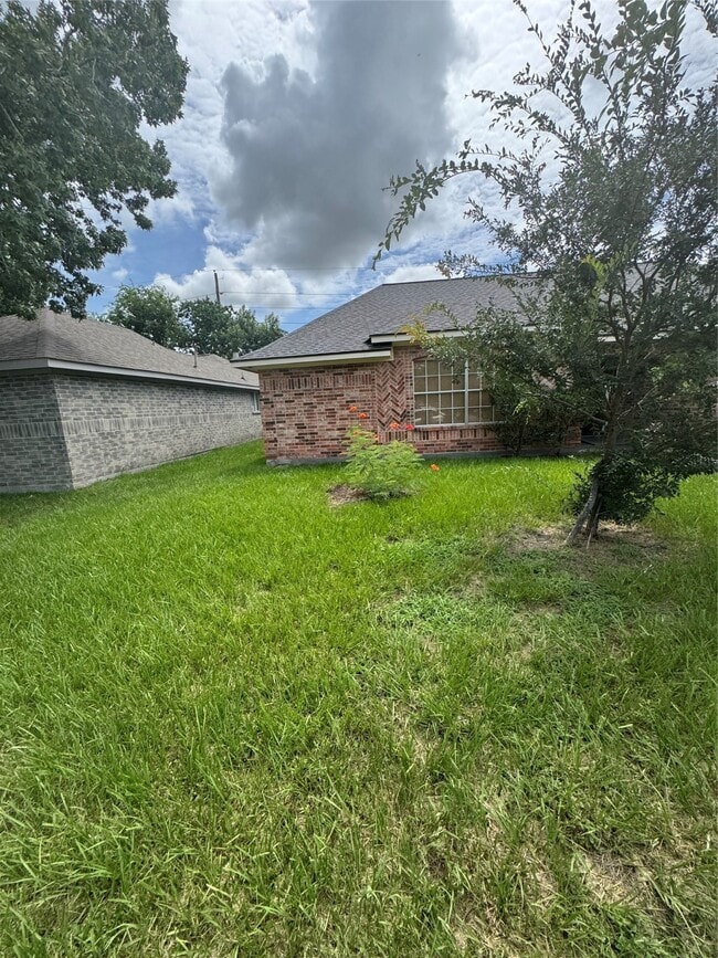 11922 Sulphur Springs Dr in Houston, TX - Building Photo - Building Photo