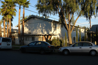 1803 W Sumac Ln in Anaheim, CA - Building Photo - Building Photo