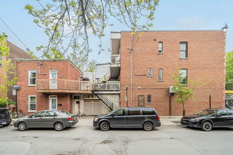 2144-2148 Laurier Av E in Montréal, QC - Building Photo - Building Photo