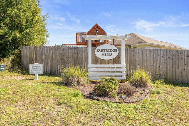 4902 Kensington Ln in Crestview, FL - Building Photo - Building Photo