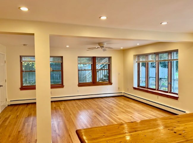 46 Auburndale Ave in Newton, MA - Building Photo - Building Photo