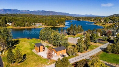 925 Comeback Bay Ln in Sagle, ID - Building Photo - Building Photo
