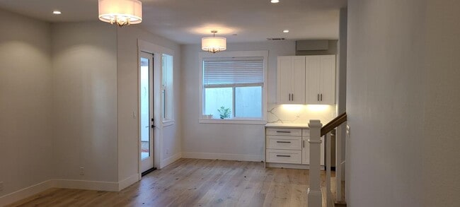 316 Grand Blvd in San Mateo, CA - Building Photo - Building Photo