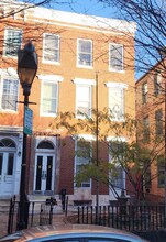 818 Hollins St in Baltimore, MD - Building Photo - Building Photo
