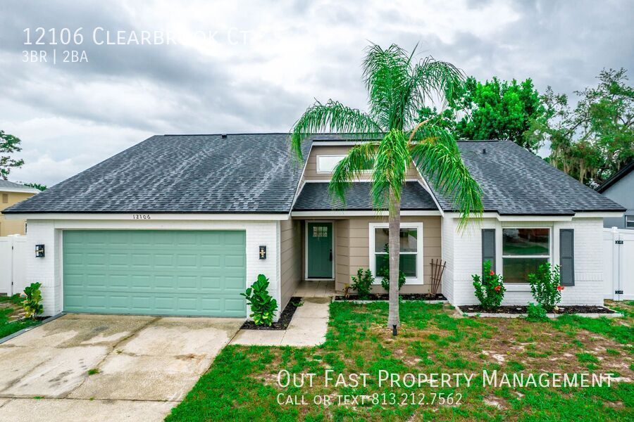 12106 Clearbrook Ct in Riverview, FL - Building Photo