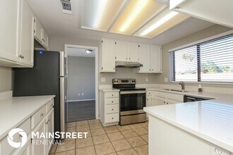 6520 W Paradise Ln in Glendale, AZ - Foto de edificio - Building Photo