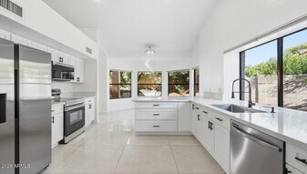 9714 E Camino Del Santo in Scottsdale, AZ - Building Photo