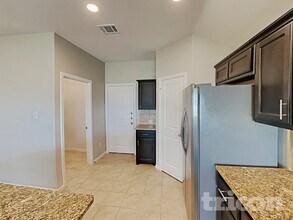 304 Foxhunter St in Fort Worth, TX - Foto de edificio - Building Photo