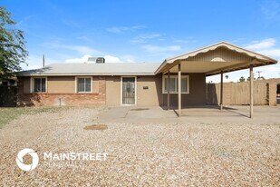 2534 N 51st Dr in Phoenix, AZ - Building Photo