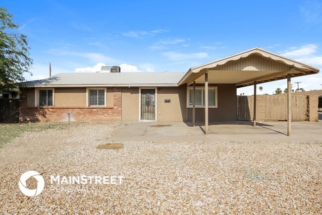 property at 2534 N 51st Dr
