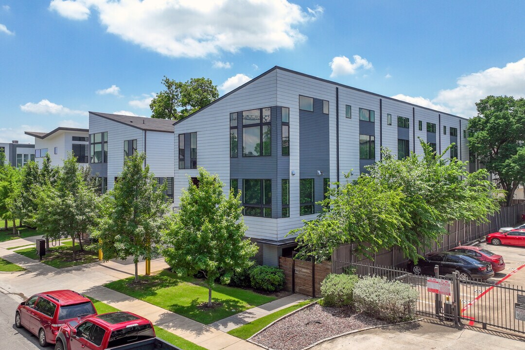 The Collection Townhomes in Dallas, TX - Foto de edificio