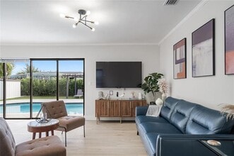 4535 SW 89th Pl in Miami, FL - Foto de edificio - Building Photo