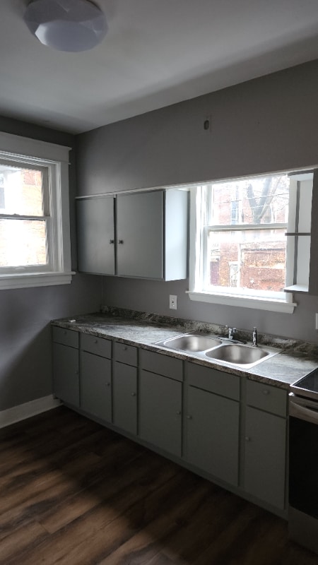 409 Emerald St in Harrisburg, PA - Building Photo - Building Photo