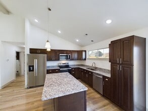 156 Mesa Dr in Waynesville, MO - Building Photo - Building Photo