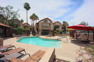 10301 N 70th St in Paradise Valley, AZ - Building Photo - Building Photo