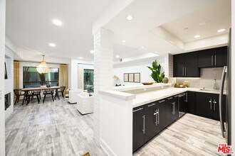 2121 Virginia Ave in Santa Monica, CA - Building Photo - Building Photo