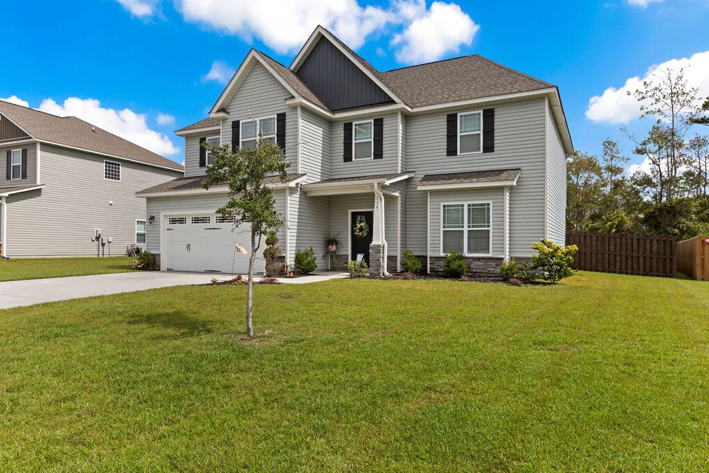 135 Regatta Way in Sneads Ferry, NC - Building Photo