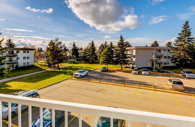 Primrose Lane Apartments