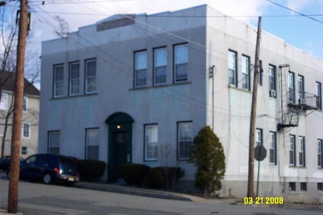 51 Berry St in Dover, NJ - Building Photo - Building Photo