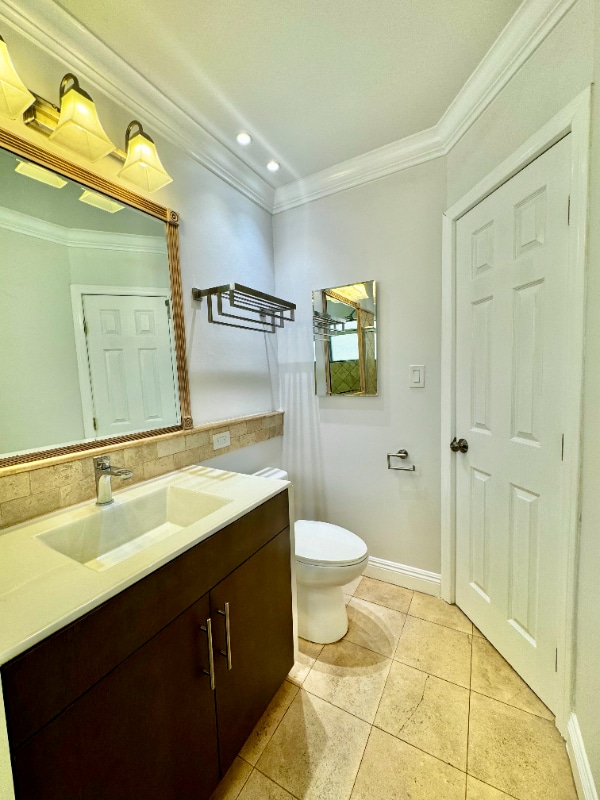 1506 S Barrington Ave in Los Angeles, CA - Building Photo - Building Photo