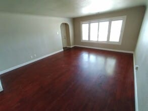 404 Camellia Way in Modesto, CA - Building Photo - Building Photo