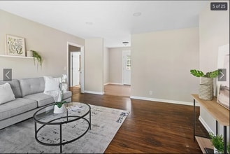 4989 Edmondson Pike in Nashville, TN - Building Photo - Building Photo