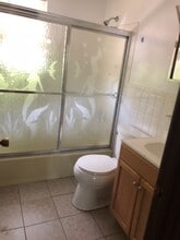 381 Mill Rock Rd in Hamden, CT - Building Photo - Building Photo