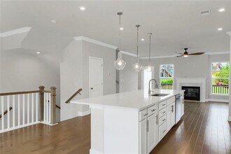 996 Layton Dr in Buford, GA - Building Photo - Building Photo