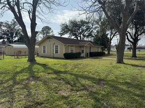 5702 Pine Ave in Pasadena, TX - Building Photo - Building Photo