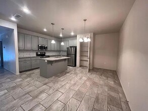 6807 67th St in Lubbock, TX - Building Photo - Building Photo