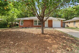 6418 Onyx Dr N in Fort Worth, TX - Foto de edificio - Building Photo