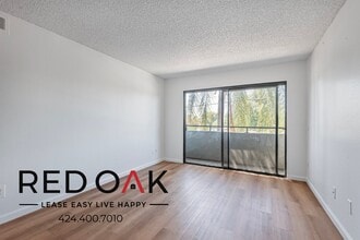 11817 Victory Blvd in Los Angeles, CA - Building Photo - Building Photo