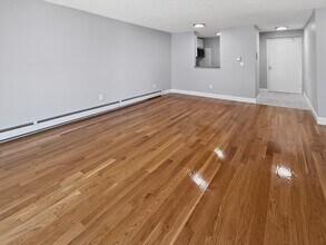 530 Willard St in Quincy, MA - Foto de edificio - Building Photo